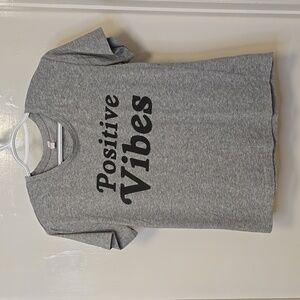 💕 "Positive vibes" tee